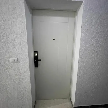 Lalzi Bay Lura Getaway Apartamento