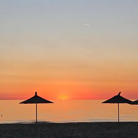 Lalzi Bay Lura Getaway Apartamento
